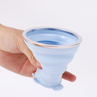 Tasse à café en silicone de voyage pliable 600ML personnalisée en gros bouteille d'eau avec applicabilité pour l'eau bouillante