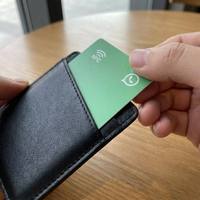 Carte de visite professionnelle personnalisée en plastique CR80, étanche, RFID NFC 13,56 MHz, programmable avec code QR, pour réseaux sociaux et hôtels – Prix usine