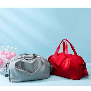 Sac de voyage multifonctionnel BSCI en tissu Oxford imperméable pour séparation humide/sèche, idéal pour le tourisme, le sport et les activités de plein air – Nouvelle collection en promotion - Product Image 3