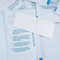 Lingettes nettoyantes sans alcool 0,5 % de cetrimide 0,2 % d'acétate de chlorhexidine Pour usage externe uniquement Fournitures de premiers secours pour les voyages