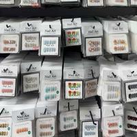 Uñas Postizas Hechas a Mano con Diseño Aleatorio, 10 Piezas/Juego, Uñas Postizas de Moda Populares para Boutique