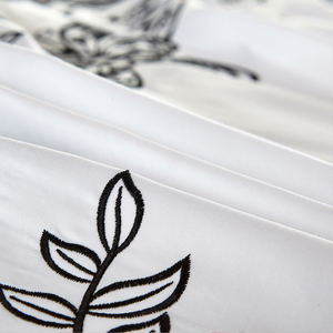 Juego de Sábanas de Algodón con Estampado de Plantas Teñidas con Hilo de 300 Hilos, 1.5M, 60S, Color Blanco, Fundas de Edredón de Cuatro Piezas, Juegos de Edredón Sencillos para Hoteles - Product Image 5