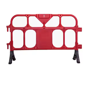 Barrière de circulation temporaire rouge et blanche, barrière de sécurité routière en plastique - Product Image 1