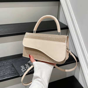 Bolso de mujer de moda, estilo casual, con diseño de estrellas brillantes, bolso de hombro tipo saddle. - Product Image 1