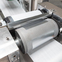 Machine de fabrication automatique de serviettes hygiéniques, appareil pour la fabrication de papier mouchoir, des serviettes hygiéniques et des mains, facile à utiliser