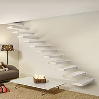 Escalier en colimaçon moderne en acier Prima - Escaliers métalliques écologiques avec un design sûr et durable pour une utilisation résidentielle dans les villas et appartements