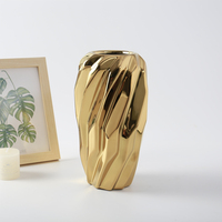 Conception de placage d'or logo personnalisé pièces de décoration d'hôtel de luxe vases de produits de maison en céramique