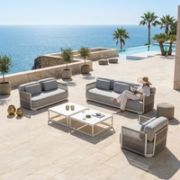 Wetterfester Langlebiger Aluminiumrahmen Dicke Polsterung Anpassbare Terrasse Seilgeflecht Mehrere Layout-Optionen Modernes Resort Outdoor