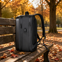 Fournisseur ODM OEM, vente en gros, sacs à dos pour ordinateur portable à coque rigide avec logo personnalisé, poche de séparation pour articles secs et humides, sac de jeu 17 pouces avec port USB