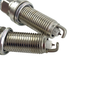 Venta al por mayor 90919-01275 90919-01273 SC16HR11 bujía de motor de coche para Toyota Corolla Prius Yaris Lexus - Product Image 3