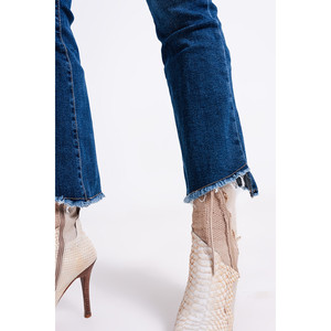 Jeans de Cintura Alta con Dobladillo Asimétrico - Product Image 6