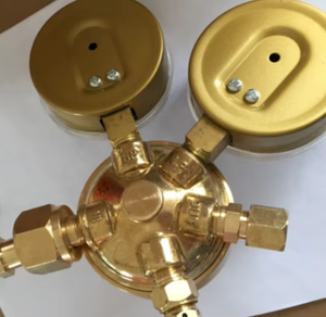 Régulateur de gaz acétylène en laiton tout cuivre à usage moyen Régulateur d'oxygène - Product Image 2