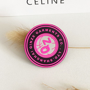 Thẻ Treo tùy chỉnh & nhãn dệt cho các bản vá thêu quần áo, truyền nhiệt, thiết kế logo - Product Image 1