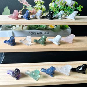 Vente en gros <span class=keywords><strong>d</strong></span>'animaux sculptés en cristal Mini ornements <span class=keywords><strong>d</strong></span>'oiseaux en cristal Oiseaux volants en cristal de Chine pour cadeaux uniques et <span class=keywords><strong>d</strong></span>écoration intérieure - Product Image 1