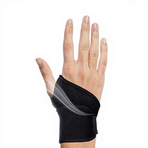 Profit Sport Attelle de poignet de compression réglable noire avec trou pour le pouce et sangle auto-agrippante pour le poignet - Product Image 1