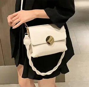 Nieuwe Beste Verkoop In Afrika Goedkope Prijs Voorraad Dames Tassen Handtas Liquidatie Overschot Geannuleerde Voorraad Kavels - Product Image 2