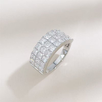 Anillo de compromiso de diamantes cultivados en laboratorio con corte princesa brillante, triple fila pavé, chapado en oro blanco de 18 quilates, banda de eternidad completa para mujer