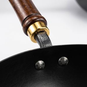 Poêle à frire antiadhésive en fer forgé à la main avec casserole à lait en métal, durable et facile à nettoyer - Product Image 3