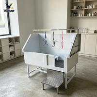 Baignoire de toilettage pour chiens à faible entrée, sur mesure pour cliniques vétérinaires mobiles, avec marchepied ergonomique