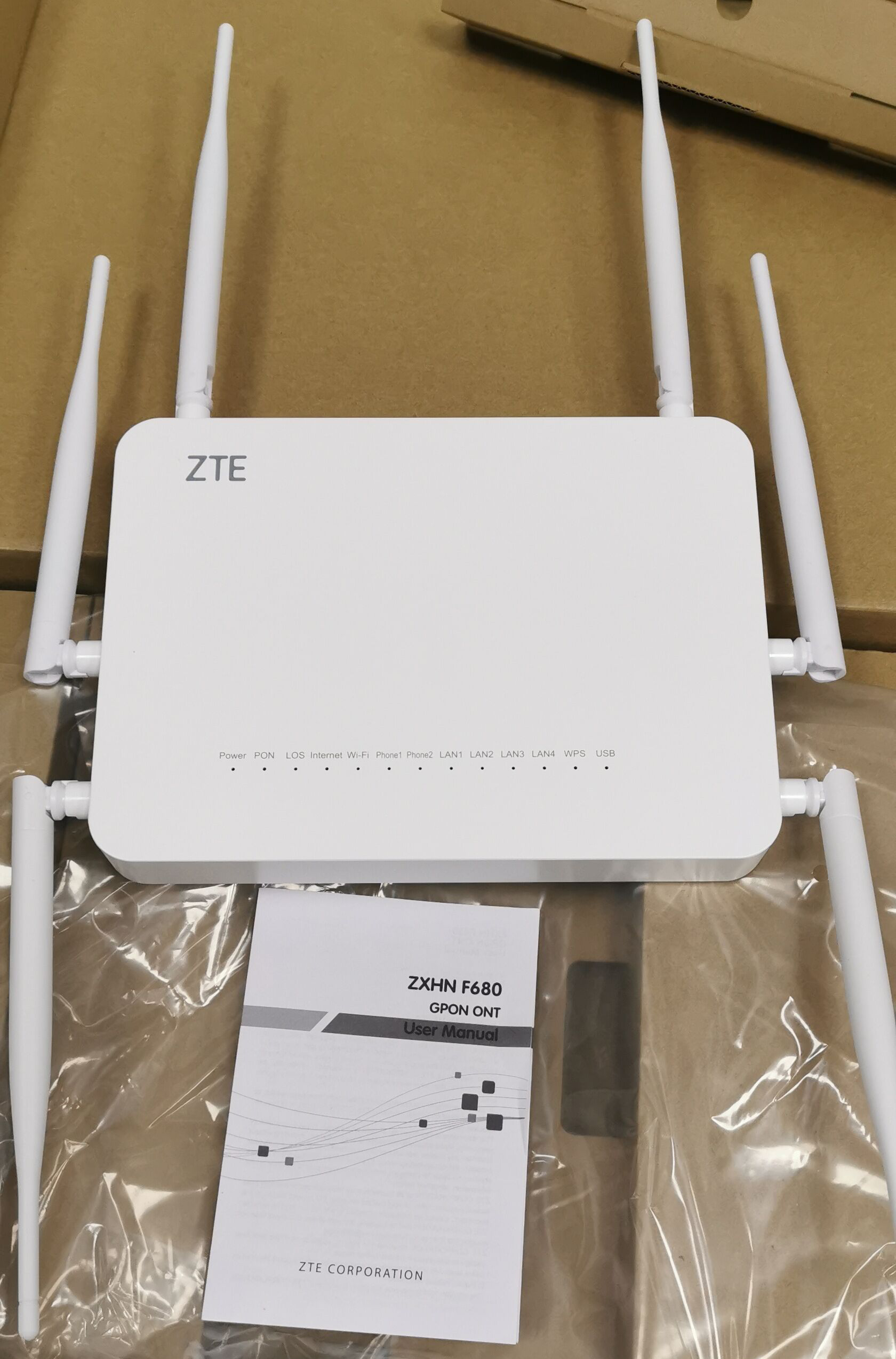 2 ルーター 最大10GbpsのSFP+、LAN/WANポート、2.2GHzクアッドコアCPUを搭載