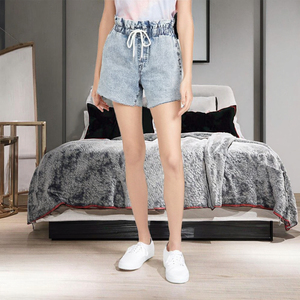 กางเกงยีนส์ขาสั้นลำลองสำหรับผู้หญิง ทรงฮอตชอร์ต สีพื้น ย้อมสีแบบเป็นมิตรต่อสิ่งแวดล้อม แห้งเร็ว คุณภาพสูง ขายส่ง OEM ทันสมัย สีพื้น - Product Image 3