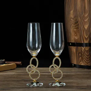 Bicchieri da vino in vetro di cristallo produttori di calici all'ingrosso bicchieri da vino in stile europeo per uso domestico di fascia alta bicchieri da Champagne
