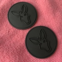 Patch PVC 3D souple personnalisé, étiquette PVC noire unie avec logo en relief pour pantalons