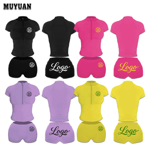 Completo Loungewear Estivo da Donna 2 Pezzi in Cotone Spandex Stile Y2K 2026 con Logo Personalizzato, Giacca con Zip a Quarto e Pantaloncini Biker - Product Image 1