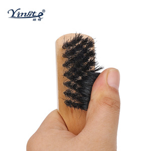 Cepillo de madera maciza Yinste de doble cara con cerdas de cerdo y goma para limpiar y cuidar el cuero y el gamuza. - Product Image 3