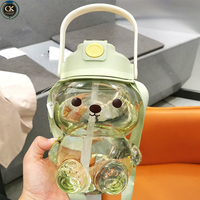 Bouteille d'eau mignonne en forme d'ours 1100 ml, gobelet en plastique avec paille, portable, anti-fuite, avec sangle pour enfants, sports de plein air