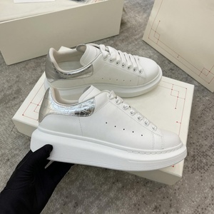 Baskets compensées en cuir véritable blanc à bout rond, à lacets, avec amorti, talon bas, pour toutes les saisons - Product Image 3