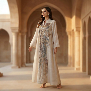 Vestido de Noche con Bordado de Cuentas Color Champán para Compradores de Eventos Nocturnos - Product Image 1