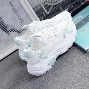 รองเท้าผ้าใบสีขาวสไตล์เกาหลีแบบเรียบง่าย ระบายอากาศได้ดี สำหรับผู้หญิง รุ่นใหม่ปี 2026 พื้นหนา รองเท้าวิ่ง แมทช์ได้กับทุกชุด รองเท้าแฟชั่น - Product Image 3