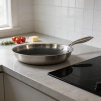 Wajan Penggorengan Datar dari Baja Tahan Karat Mewah dan Tahan Lama, Peralatan Masak Dapur dengan Pegangan Anti Panas, Anti Lengket, dan Tidak Beracun untuk Memasak Telur di Kompor Gas