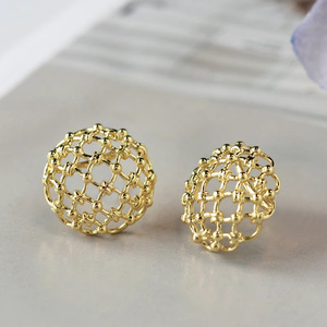 Orecchini a Perno Geometrici Cavi per Donne, Design Elegante a Linee, Accessori per Orecchie per Uso Quotidiano - Product Image 1