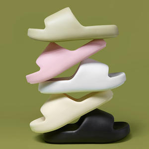 Sandales et pantoufles pour femmes à semelle souple en <span class=keywords><strong>EVA</strong></span> tendance pour une utilisation à domicile - Product Image 1