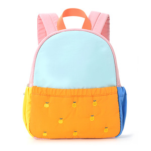 Sac à dos pour enfants, blocs de couleur, broderie pomme, sac à dos de maternelle, sac de voyage pour bébé, sac à dos tendance en polyester imperméable pour enfants - Product Image 6