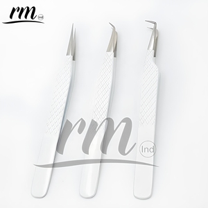 Pince à épiler pour extensions de cils avec logo personnalisé, en acier inoxydable professionnel, finition argentée, pointe à 3 branches, vente en gros, prix raisonnable - Product Image 3