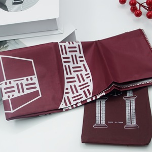 Mini tappetino da viaggio da preghiera in tinta unita islamico pieghevole in poliestere Smart musulmano da regalo con borsa - Product Image 4