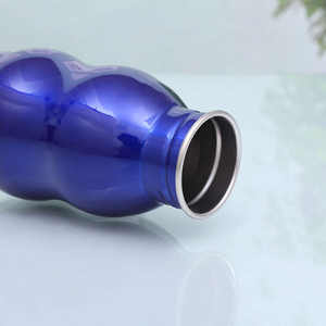 Bouteilles d'eau isothermes portables en acier inoxydable, anti-fuite, pour la randonnée, le sport et le fitness en extérieur – Approvisionnement direct usine - Product Image 6