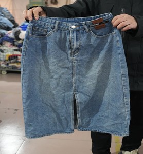 Faldas Vaqueras de Segunda Mano Directo de Fábrica para Mujer, Faldas Vaqueras Vintage para Uso Casual, Estilo Urbano y Venta al Por Mayor - Product Image 1