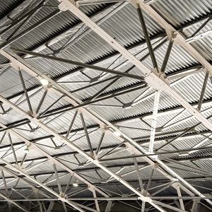 Structure de treillis en acier léger et haute résistance - Galvanisation à chaud anti-corrosion pour la construction civile et les infrastructures - Product Image 5