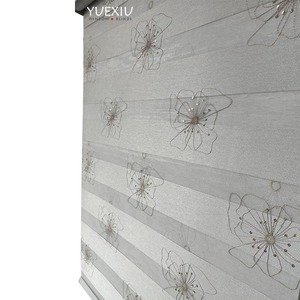 Hệ Thống Đũa Không Dây Của Nhà Sản Xuất Nhà Máy Rèm Cuốn Ngựa Vằn Điều Khiển Bằng Tay Rèm Cuốn Hai Lớp Với Thiết Kế Hoa - Product Image 4