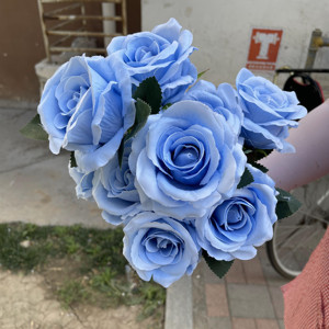 Rosas Artificiales de Seda Azul Cielo IFG, 9 Cabezas, Decoraciones Florales para Bodas, Navidad, San Valentín, Acción de Gracias, Graduación - Product Image 2
