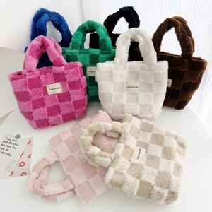 ชุด2023หมวกทรงถังพร้อมกระเป๋าใส่กลางแจ้งสำหรับทุกวันกระเป๋าลายสก๊อตสำหรับฤดูหนาวผ้ากำมะหยี่ทันสมัย - Product Image 5