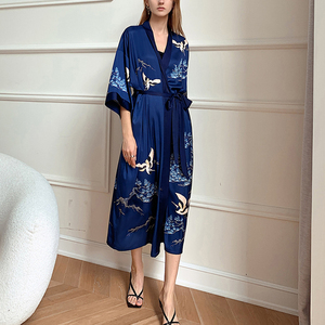 Vente en gros Déshabillé en coton, robes de nuit pour femmes, nouvelle tenue de nuit élégante de haute qualité à imprimé romantique pour femme/ - Product Image 4