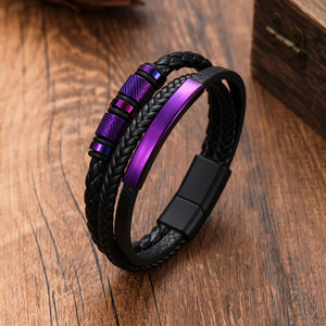 <span class=keywords><strong>Bracciale</strong></span> in pelle nera multistrato <span class=keywords><strong>con</strong></span> fibbia magnetica nome personalizzato <span class=keywords><strong>con</strong></span> testo lungo Bar personalizzato <span class=keywords><strong>bracciale</strong></span> in pelle intrecciata per gli uomini - Product Image 4