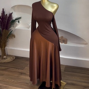 Bestseller e Abbigliamento Donna Transfrontaliero 2025: Nuovo Vestito Estivo Sexy con Spalla Obliqua, Maniche Lunghe Marroni e Patchwork - Product Image 4