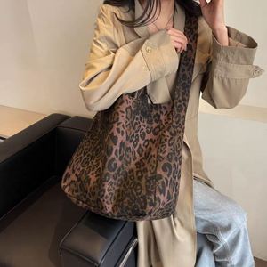 Sac fourre-tout en toile écologique avec logo imprimé personnalisé, motif matelassé, pour femmes, shopping, voyage - Product Image 3