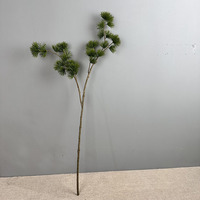 Branche de pin artificielle en plastique à 2 branches, feuillage de cyprès à aiguilles de pin hautement imité pour arrangements floraux de Noël